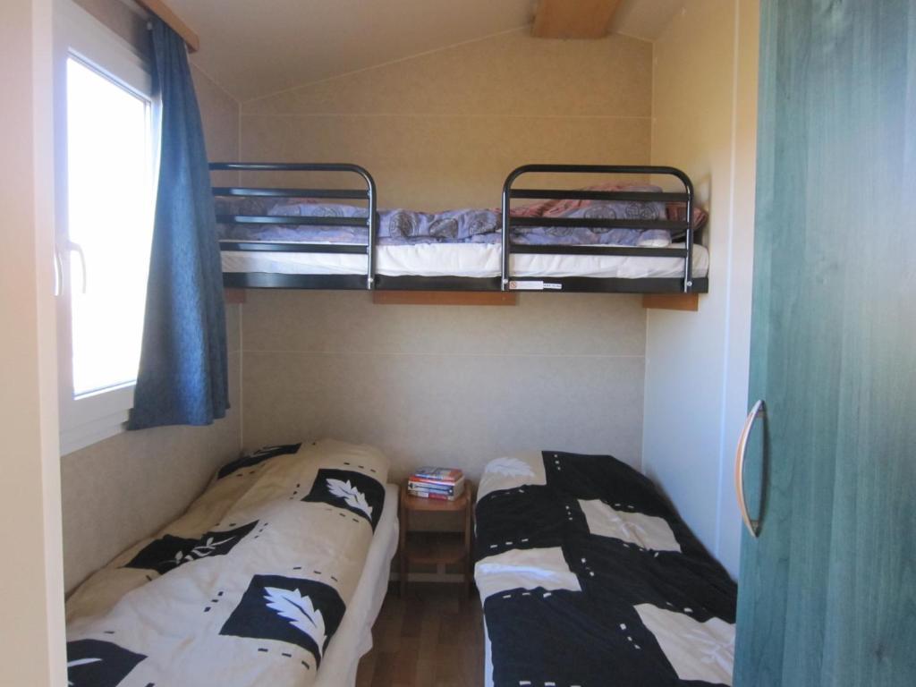 בורגרנס Laekjarkot Rooms And Cottages With Kitchen חדר תמונה