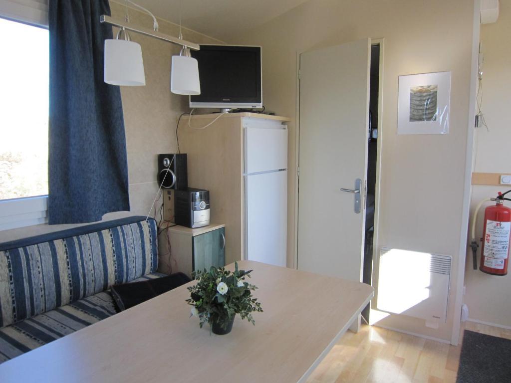 בורגרנס Laekjarkot Rooms And Cottages With Kitchen חדר תמונה